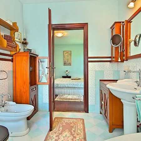 Feriehus House Arpad *